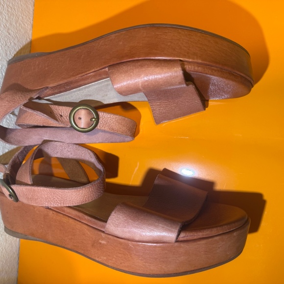 SEYCHELLES Monogram Flatform Brown Pebbled Leather Sandals Size 8.5 - Picture 8 of 12